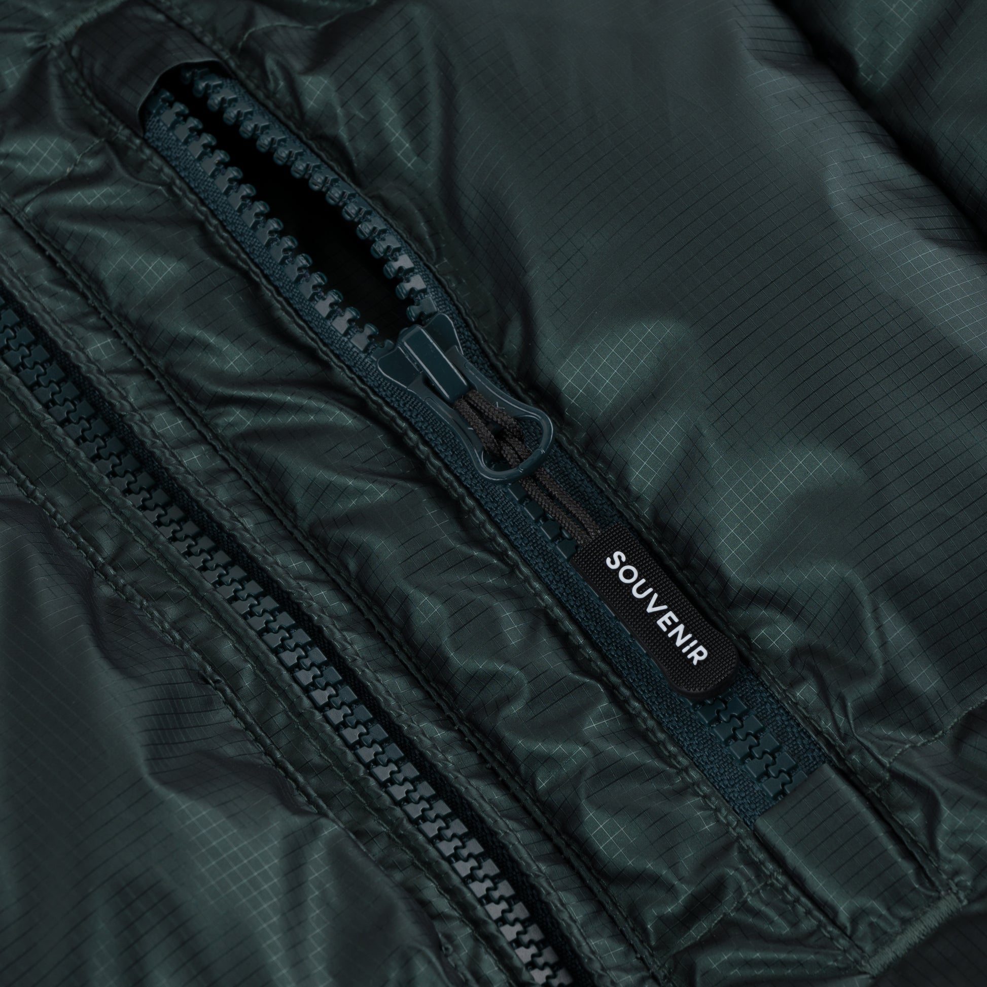 Mountain Puffy deep forest 400 fill synthetic down insulation ykk vislon zipper power skirt ykk zipper wolrd logo montreal souvenir cold temperature warm jacket winter snowboard snowboarding outerwear waterproof puffy vintage rideable puffy boarder street fashion ripstop