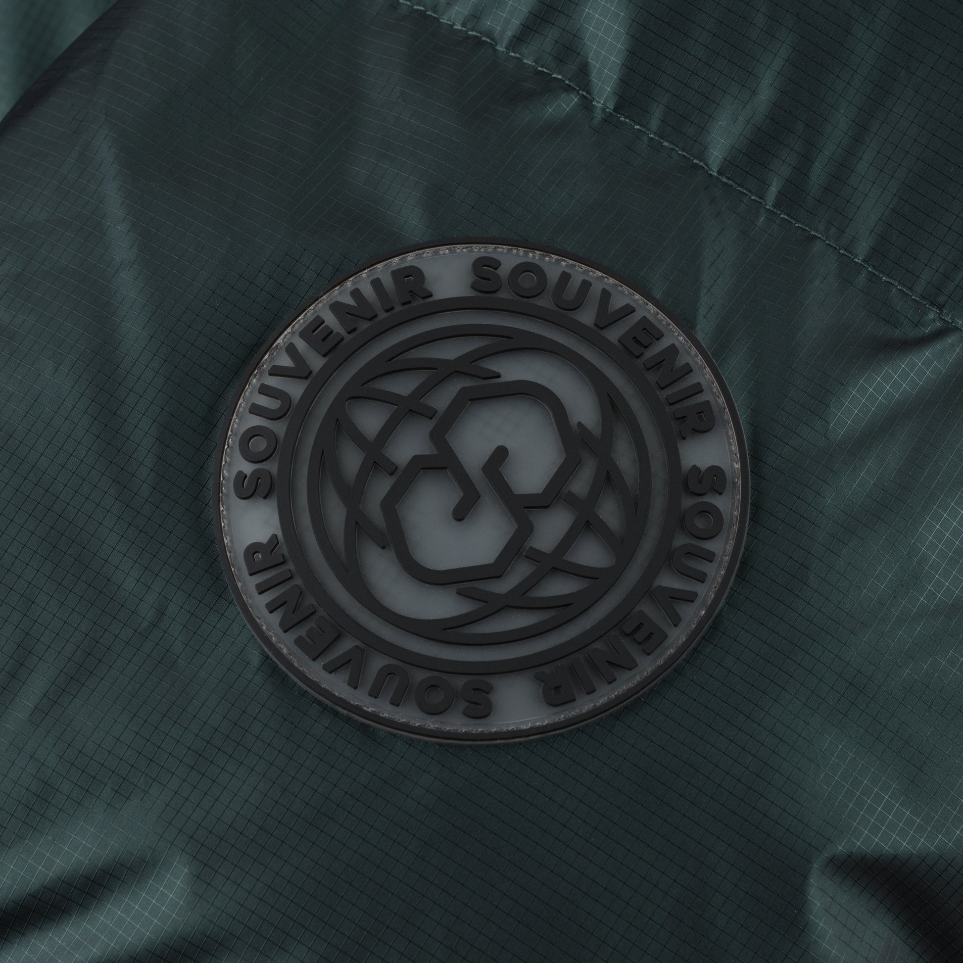 Mountain Puffy deep forest 400 fill synthetic down insulation ykk vislon zipper power skirt ykk zipper wolrd logo montreal souvenir cold temperature warm jacket winter snowboard snowboarding outerwear waterproof puffy vintage rideable puffy boarder street fashion ripstop