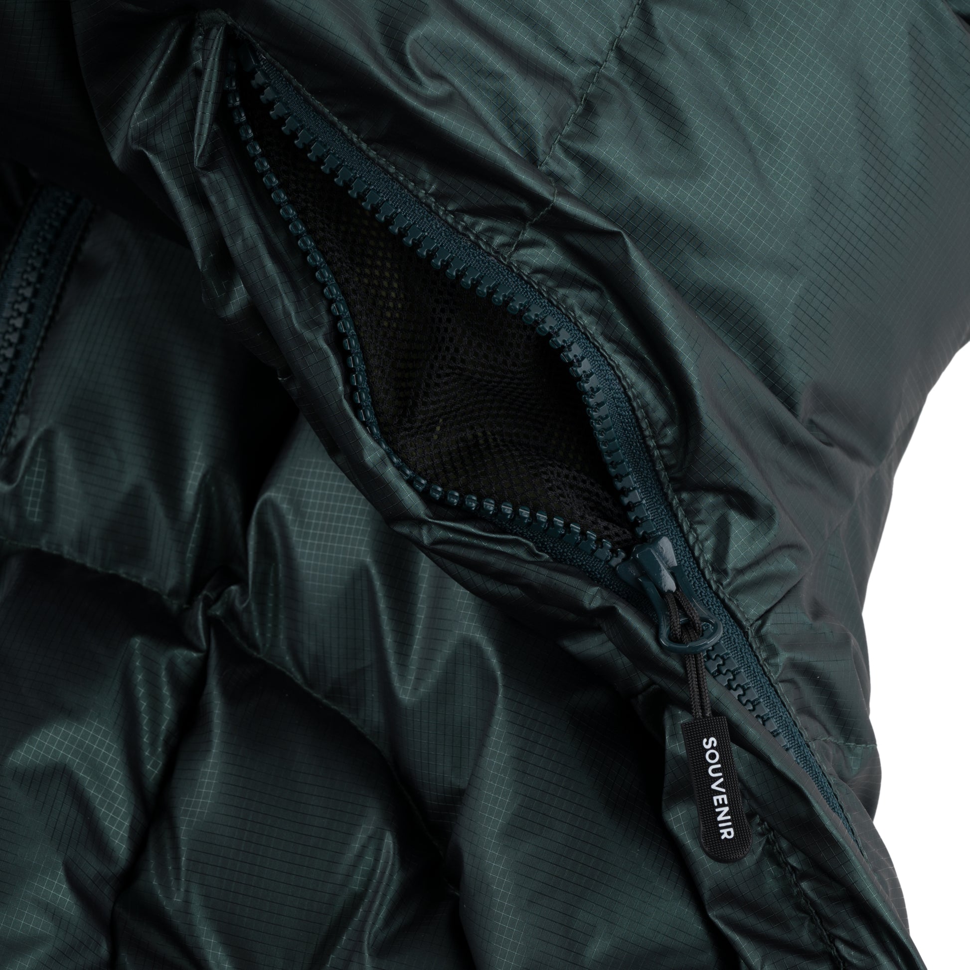 Mountain Puffy deep forest 400 fill synthetic down insulation ykk vislon zipper power skirt ykk zipper wolrd logo montreal souvenir cold temperature warm jacket winter snowboard snowboarding outerwear waterproof puffy vintage rideable puffy boarder street fashion ripstop