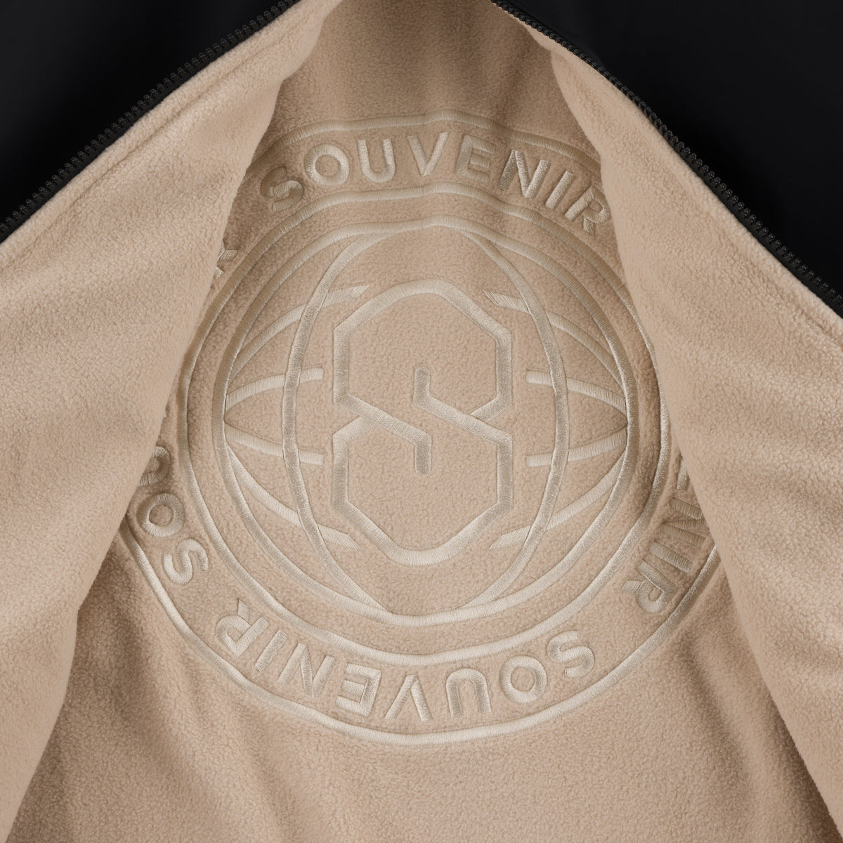 Reversible Jacket winter snowboard street warm waterproof cozy 4 way stretch soft twil fabric fully taped seams pfc free dwr micro fleece ajustable waist cinch ykk vislon zippers souvenir world logo embroidery