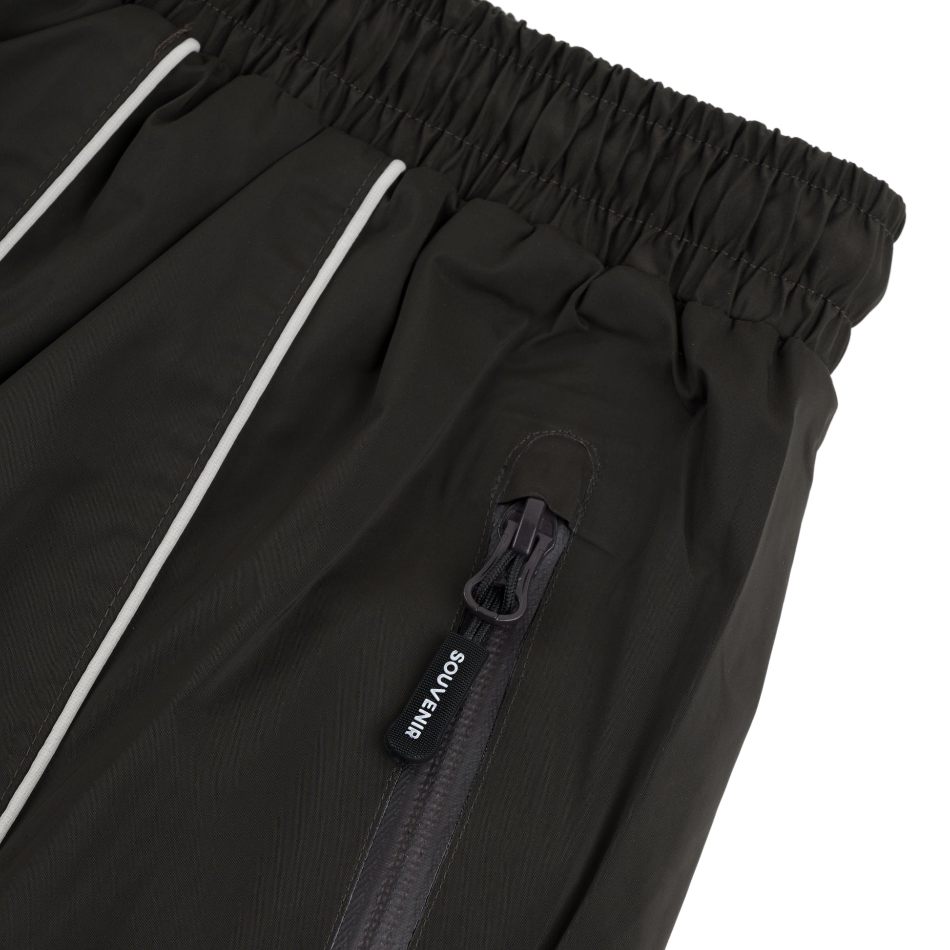 Insulated Track Pant vintage black  baggy snow pant snowboarding waterproof winter vintage technical outerwear 20k fully taped seams pfc free dwr insulated ykk waterproof zipper  adjustable elastic cuff 